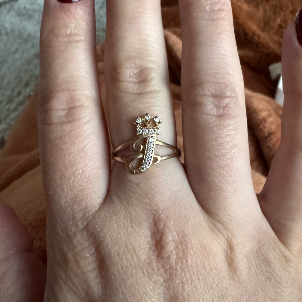 10kt ‘J’ Initial Ring